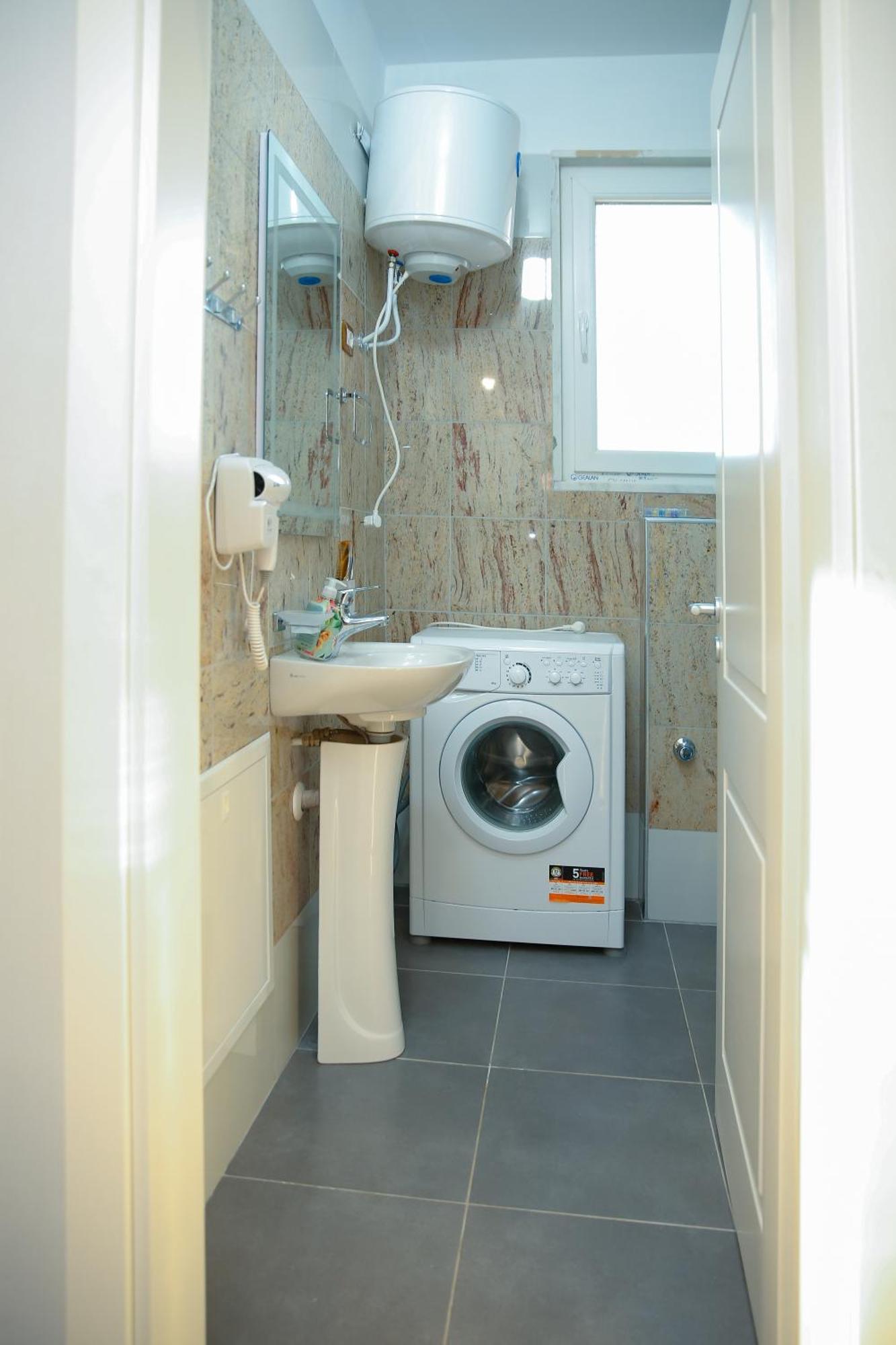 Fishta Apartments Q5 33 Velipojë Eksteriør bilde